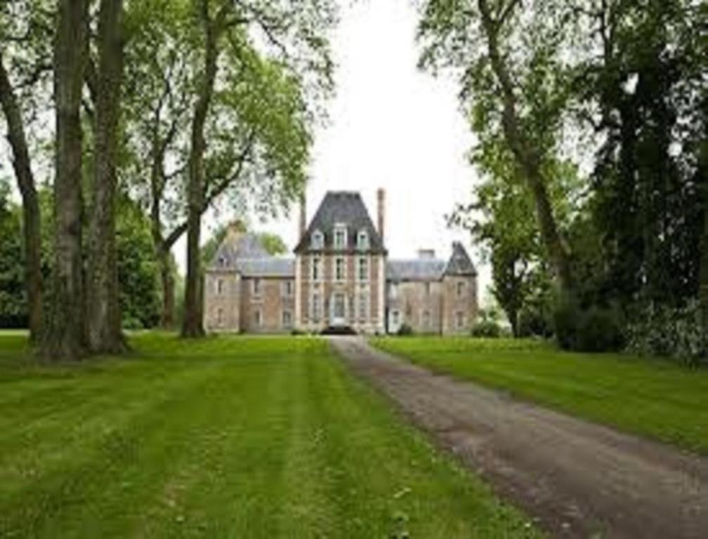 Chateau De Villars Villeneuve-sur-Allier Luaran gambar